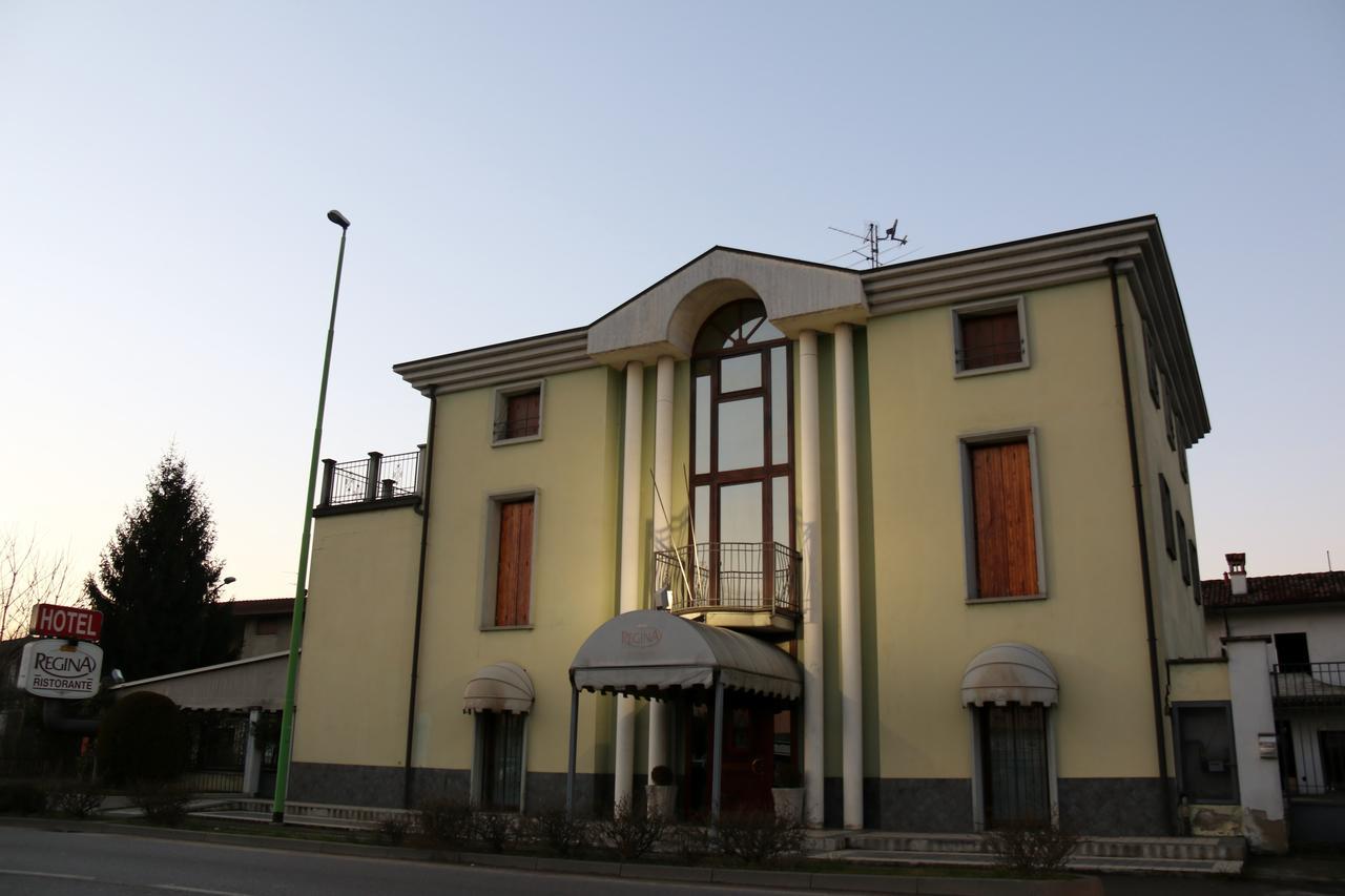 Hotel Ristorante Regina Mozzanica Exterior foto